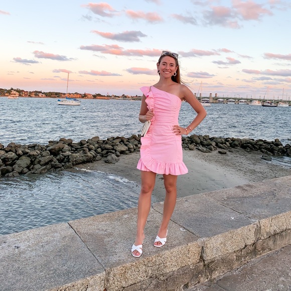 Meet your Posher, Abby - Picture 10 of 16